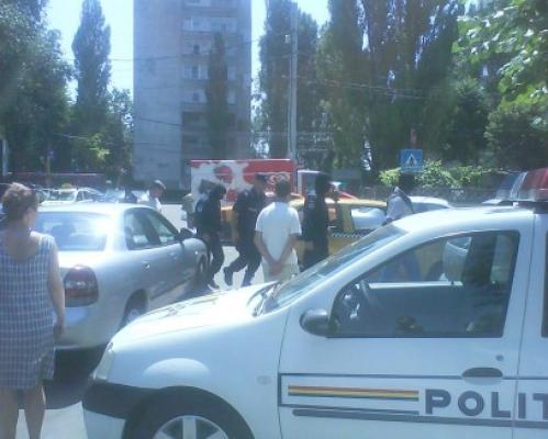 Razii la Constanţa şi Medgidia, printre comercianţii din pieţe